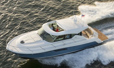 Award WinnerTiara C44                                                             13.87m
                                                                            
                                Tiara Yachts
                                Photo