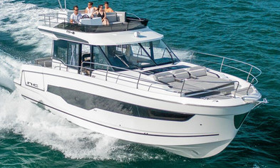 Award FinalistJeanneau Merry Fisher  1295 Fly                                                            12.56m
                                                                            
                                Jeanneau
                                Photo