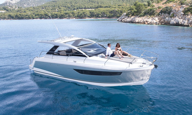 Award WinnerSealine S330                                                            10.31m
                                                                            
                                Sealine
                                Photo