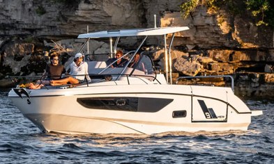 Award WinnerBeneteau Flyer 9 SUNdeck                                                             9.1m
                                                                            
                                Beneteau
                                Photo