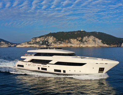 Custom Line Navetta 37