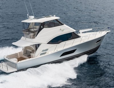 Riviera 54 Enclosed Flybridge