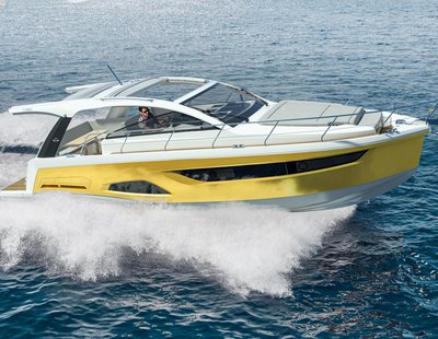 Sealine S390