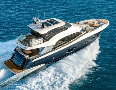 Monte Carlo Yachts MCY 76 Skylounge