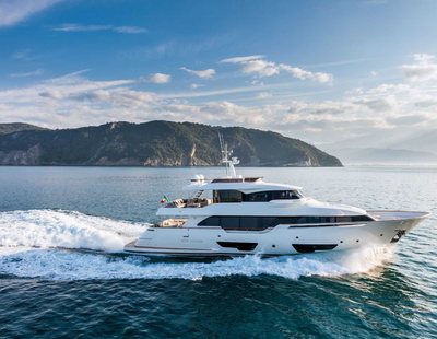 Custom Line Navetta 28