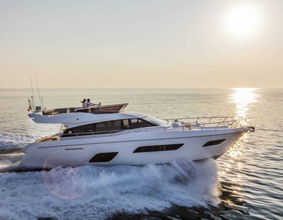 Ferretti 550