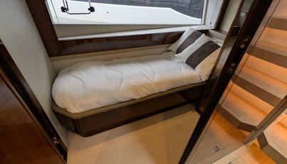 Tender Garage & Hi/Lo Swimplatform For Sale image55