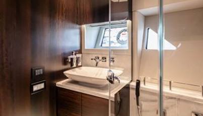 PREDATOR 65 For Sale image749