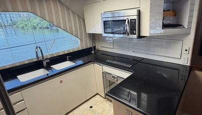 Hatteras 92' For Sale image6