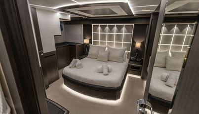 Seven For Sale image5