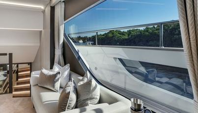 95 YACHT For Sale image36