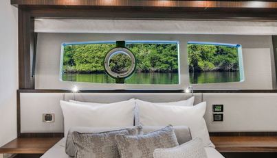 95 YACHT For Sale image51