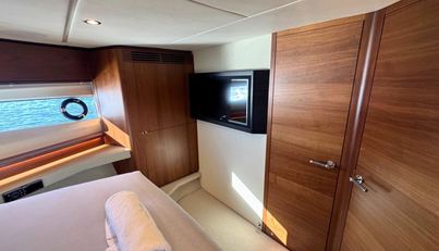 B III For Sale image19
