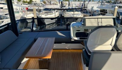 Pearl 72 For Sale image29