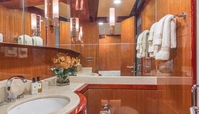 ROBIN'S NEST For Sale image20