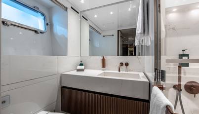 ICE OF LONDON For Sale image34