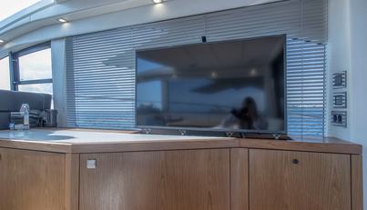 QUEEN B For Sale image16