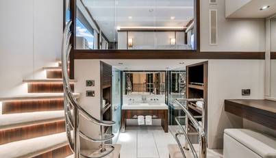 95 YACHT For Sale image43