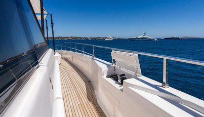 QUEEN J III For Sale image48