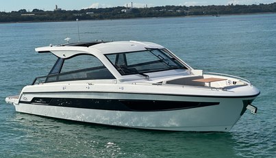 Bavaria Vida 33 Hard Top Layout 2 For Sale image4