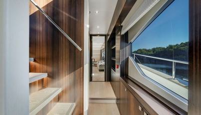 95 YACHT For Sale image30