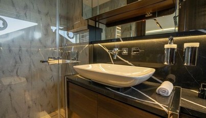 65 SPORT YACHT For Sale image15