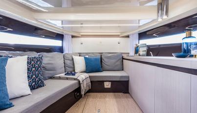 INVICTUS 320 GT For Sale image15