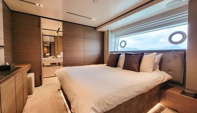 Custom Line Navetta 33, 2019 For Sale image13