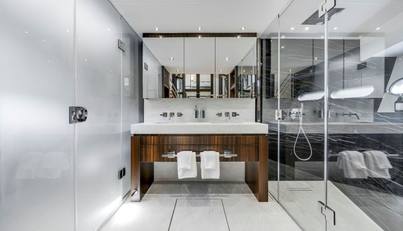 95 YACHT For Sale image44