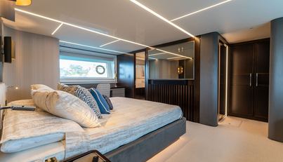 MAGIC MOMENT For Sale image31