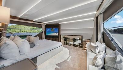 95 YACHT For Sale image35