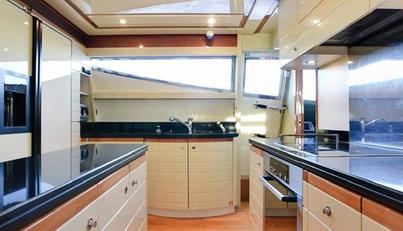 FERRETTI 881 For Sale image16