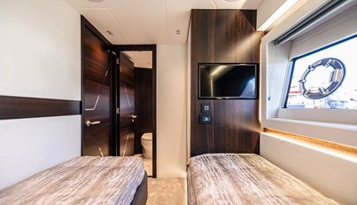 PREDATOR 65 For Sale image58