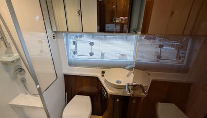 Tender Garage & Hi/Lo Swimplatform For Sale image40