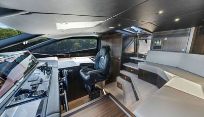 95 YACHT For Sale image33