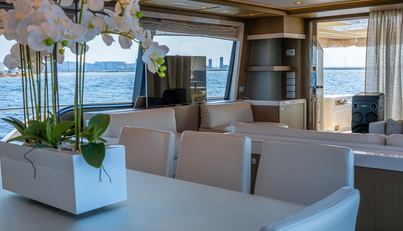 FERRETTI 870 For Sale image11