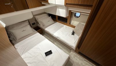 Greenline 42 For Sale image21