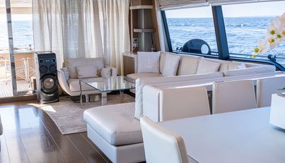 FERRETTI 870 For Sale image10