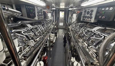 Hatteras 92' For Sale image39
