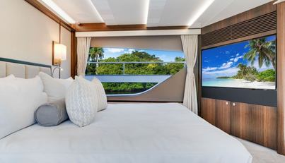 95 YACHT For Sale image38