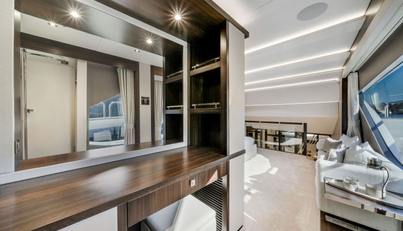 95 YACHT For Sale image34