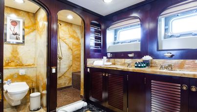 THE WELLESLEY For Sale image60