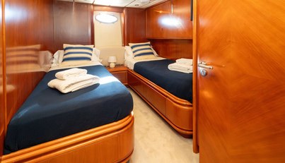 72 MILENIUM For Sale image38