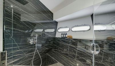 95 YACHT For Sale image45