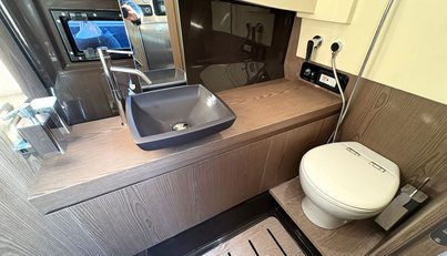 320GT For Sale image25