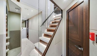 95 YACHT For Sale image49