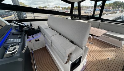 Bavaria Vida 33 Hard Top Layout 2 For Sale image11
