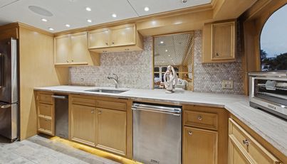 Savoir-faire For Sale image13