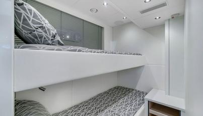 95 YACHT For Sale image84