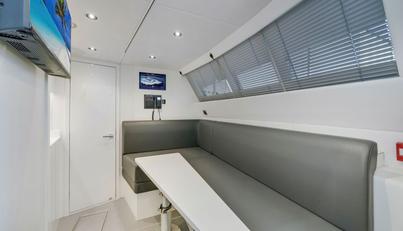 95 YACHT For Sale image80